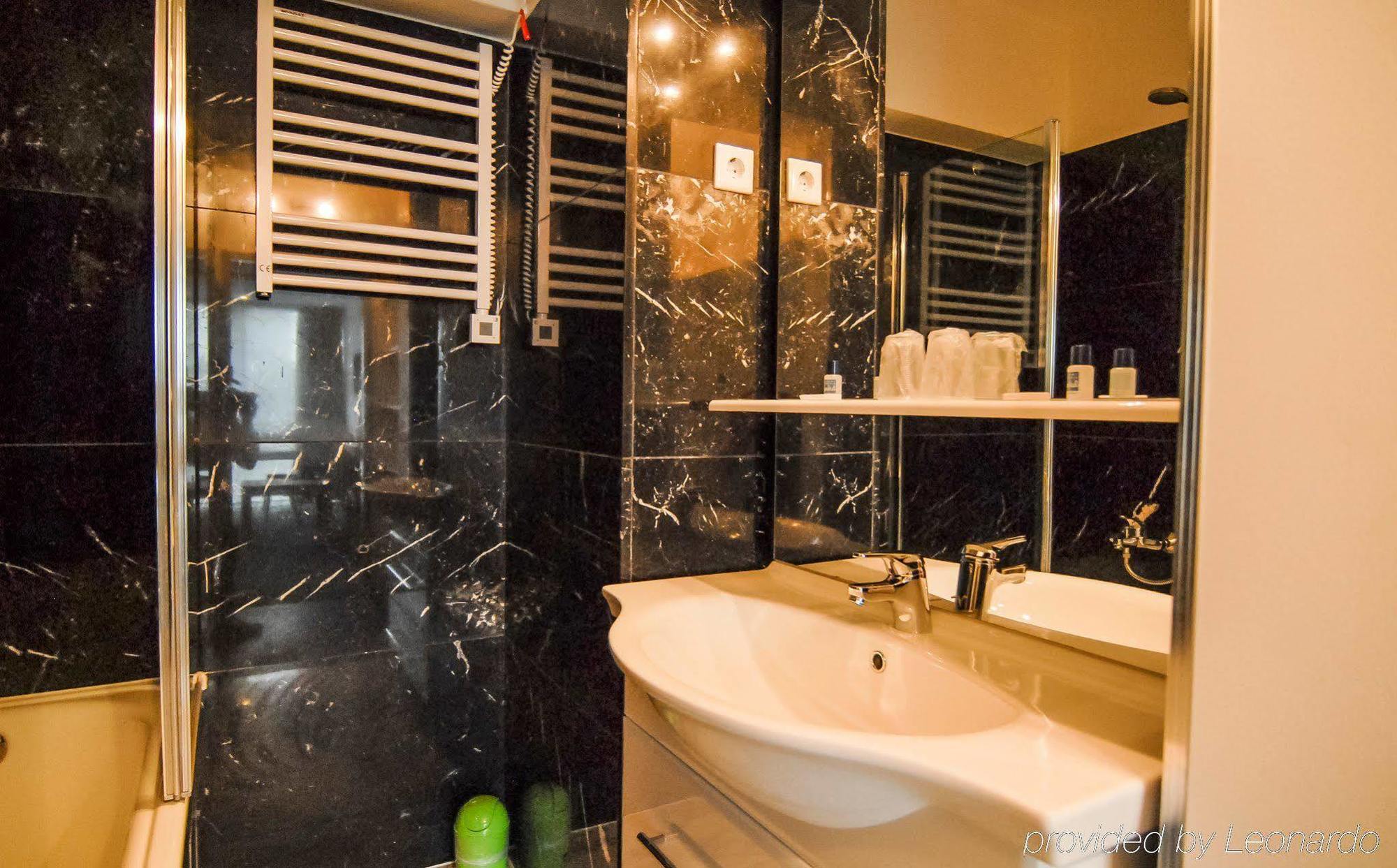 Petul Apart Hotel City Premium Есен Екстериор снимка