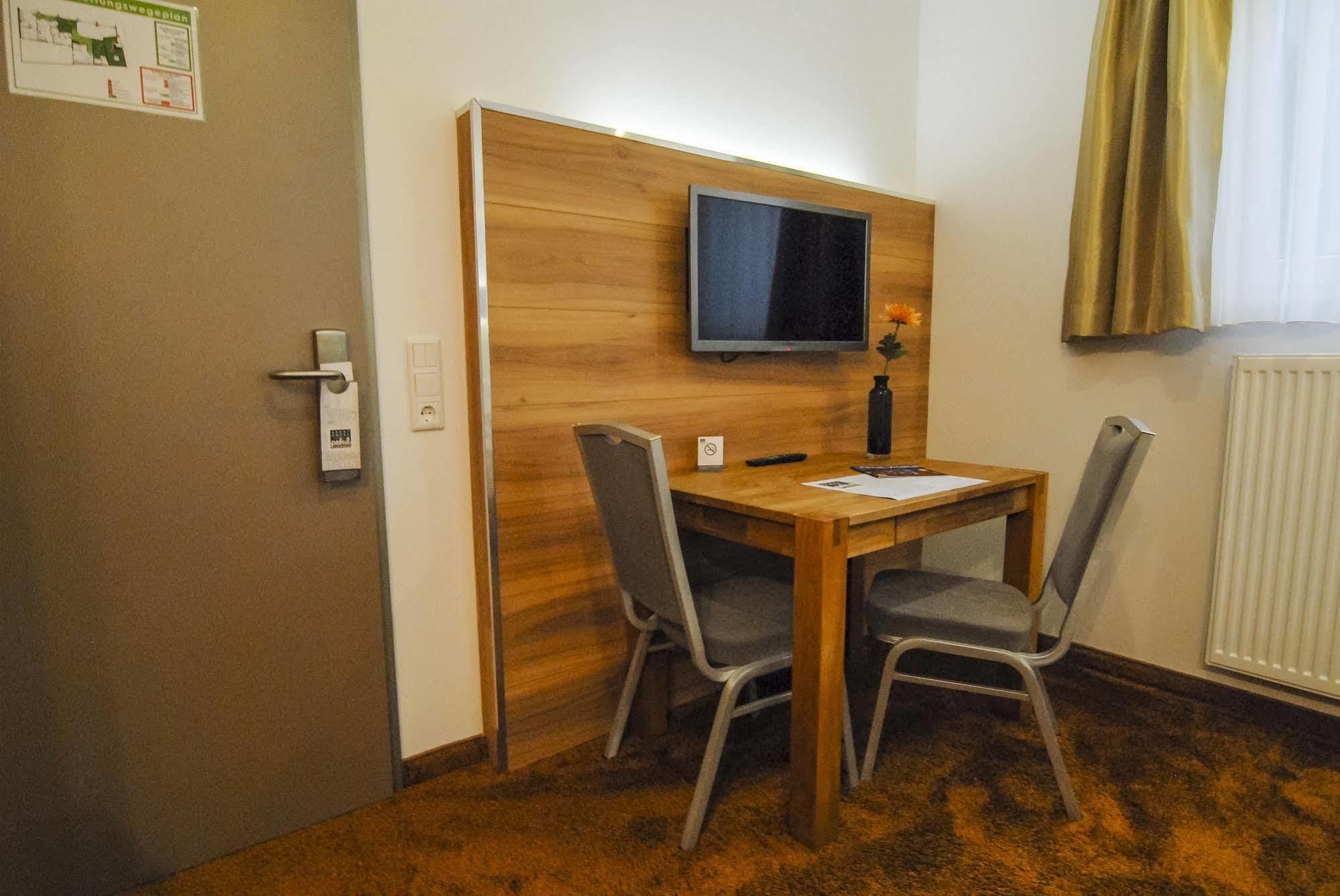 Petul Apart Hotel City Premium Есен Екстериор снимка